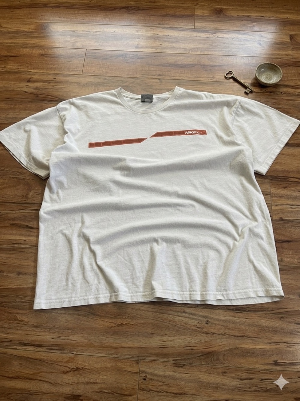 Vintage Nike Men’s Tan Crewneck T-Shirt